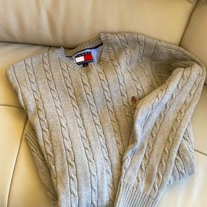 Tommy Hilfiger cable knit sweater, size Lrg